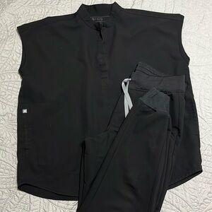 Black Figs Scrubs - Rafaela top and Zamora bottoms